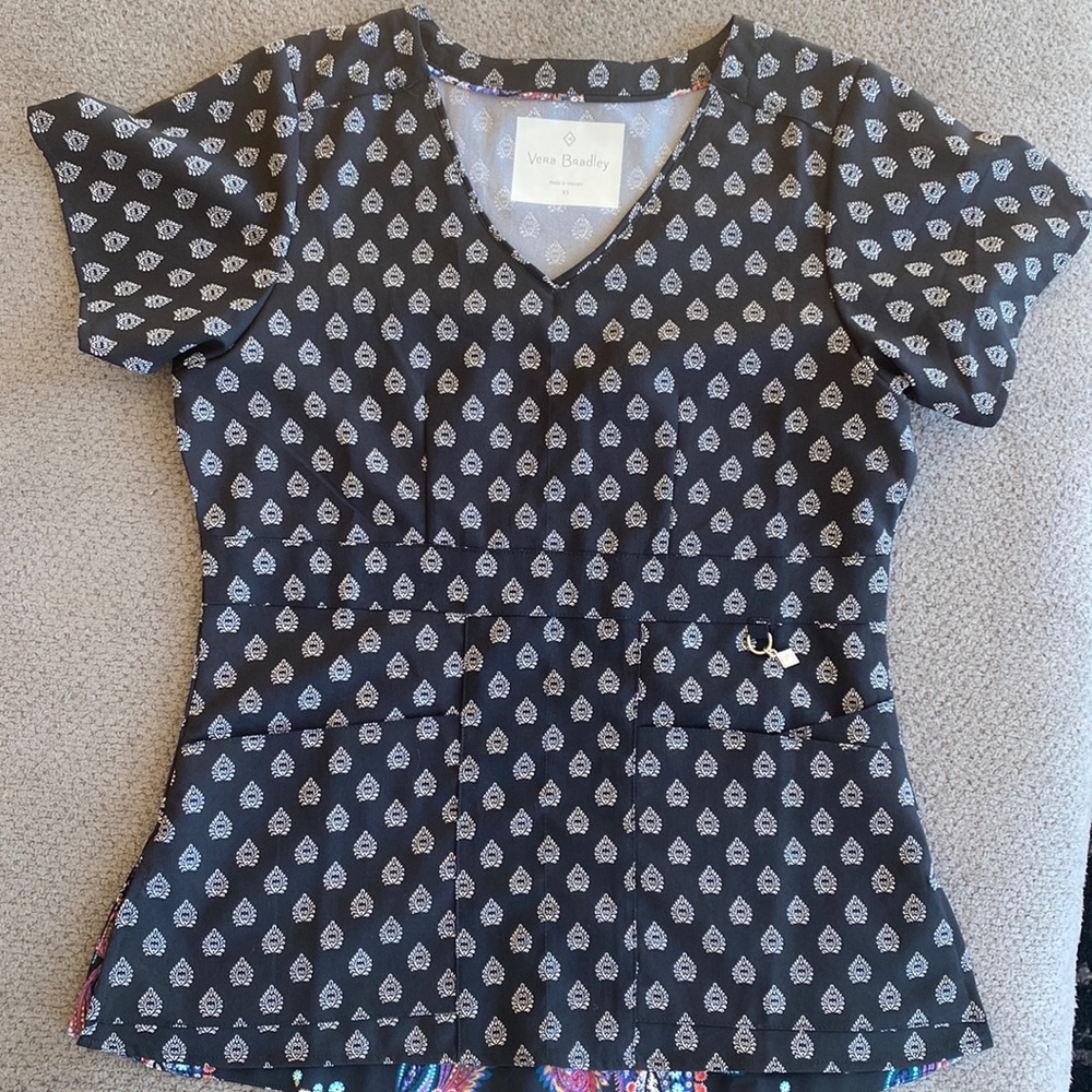 NWT Vera Bradley scrub top